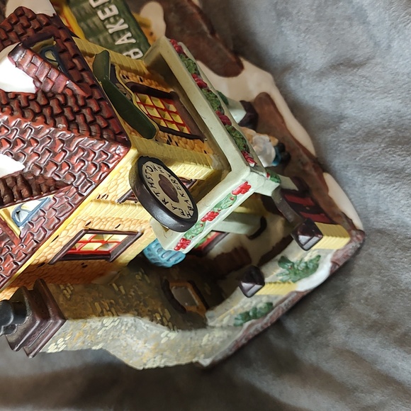 Hearthstone Porcelain Bakery - Picture 10 of 12